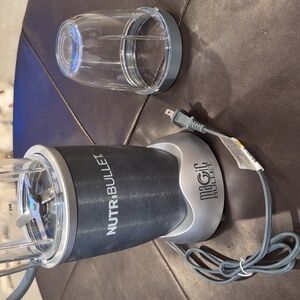Nutri Bullet Magic Bullet Blender Motor Base NB-101S, 600W Max -Gray With 2 Cups